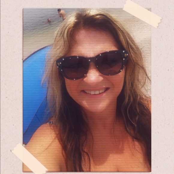 Meet your Posher, Linda - Picture 1 of 4